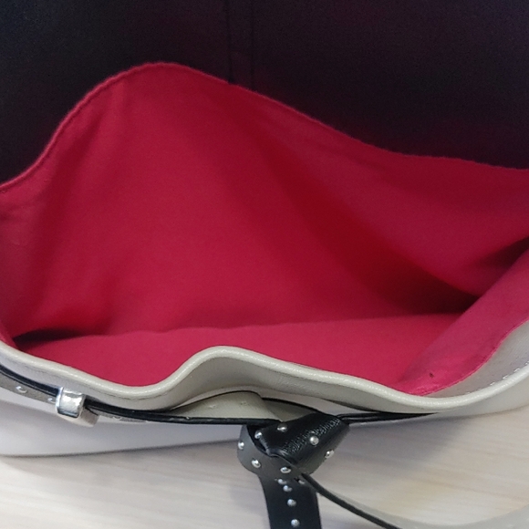 Chic Two-Tone Shoulder/Crossbody Bag - Picture 5 of 5